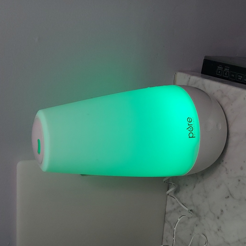 Pure Enrichment Humidifier With Color-Changing Nightlight - Picture 4 of 8